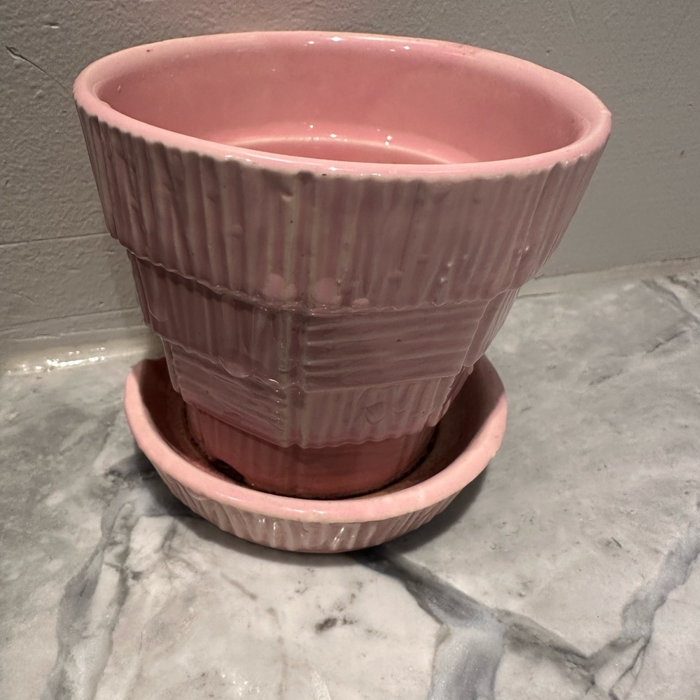 Tiny pink McCoy Basketweave Pot